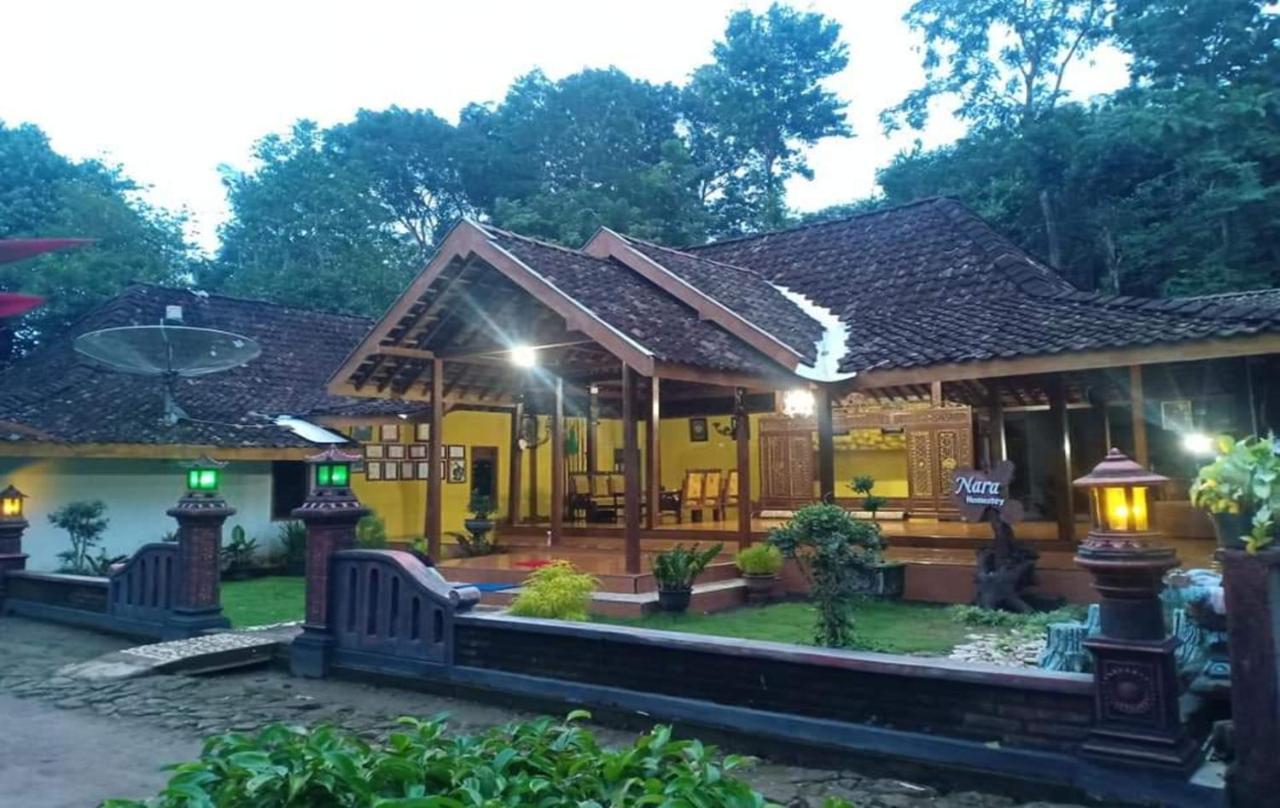 Mangunan Nara Homestay Syariah מראה חיצוני תמונה